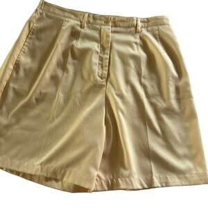 Coral Bay Golf womens size 14 Bermuda Shorts. Yellow zip front.